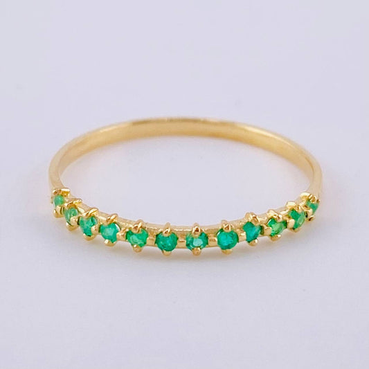 Channel Ring with Emeralds 30Pts 0.85 g / T6 3/4 Yellow Gold 18K