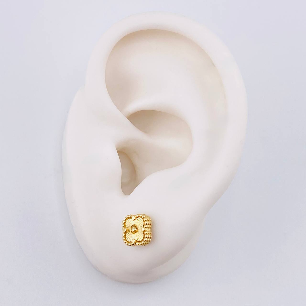 Topos Trebol 1.7 g / in / 7.8 mm Oro Amarillo 18K