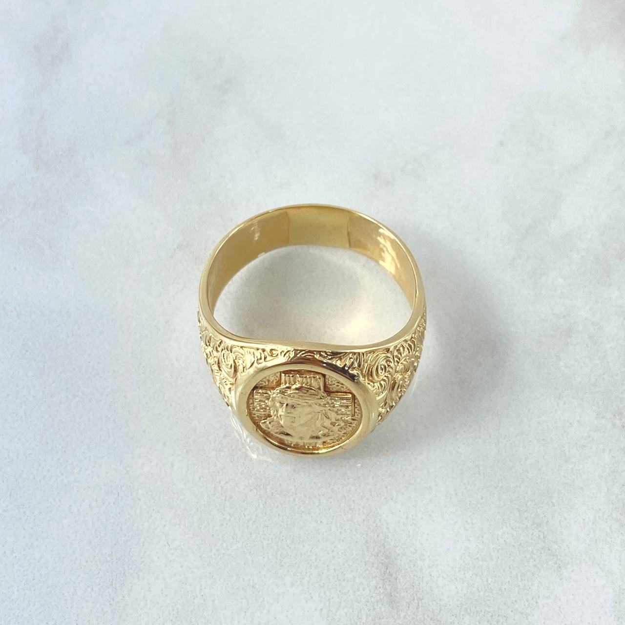 Ring Seal Cross Christ In Frame 10gr / T10 1/2 / 18K Yellow Gold