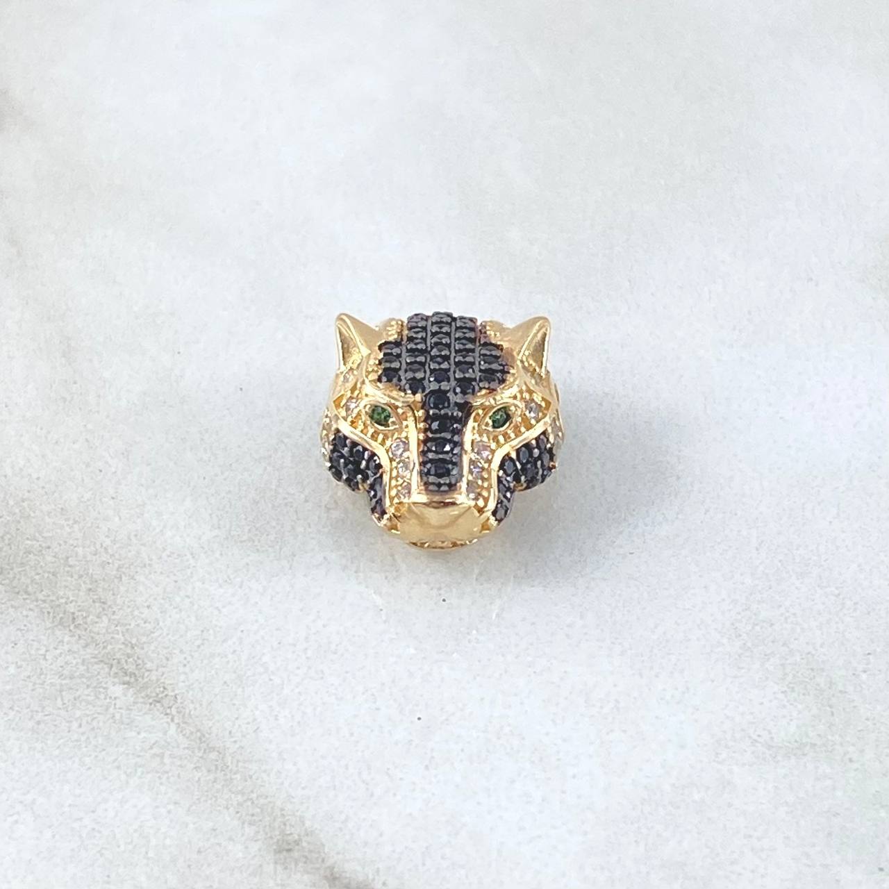 Charm Pantera Head 2.9gr / 2cm / Black and White Zircons Green Eyes 18K Yellow Gold