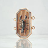 Herraje Placa Escorpión Negro 13.05gr / 3.1cm-4cm / Circones Blancos Doble Oro Rosa 18K ©