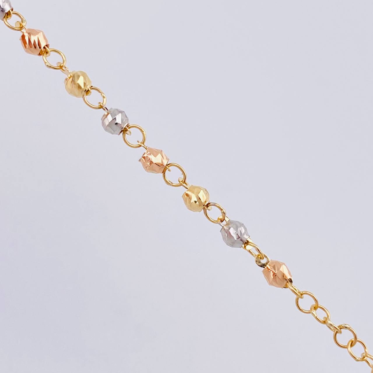 Rosario Virgen Milagrosa 6.75 g / 20 3/4 in / 3.4 mm Tres Oros 18K