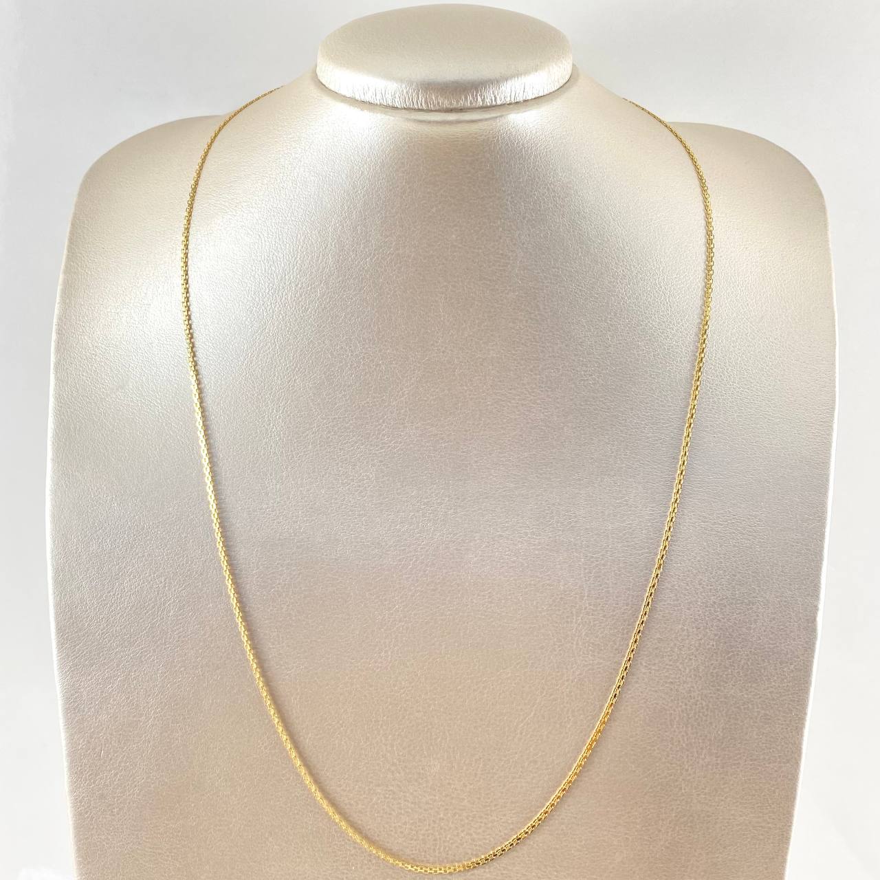 Cadena China 3.9 g / 60.2 cm / 2.2 mm Oro Amarillo 18K