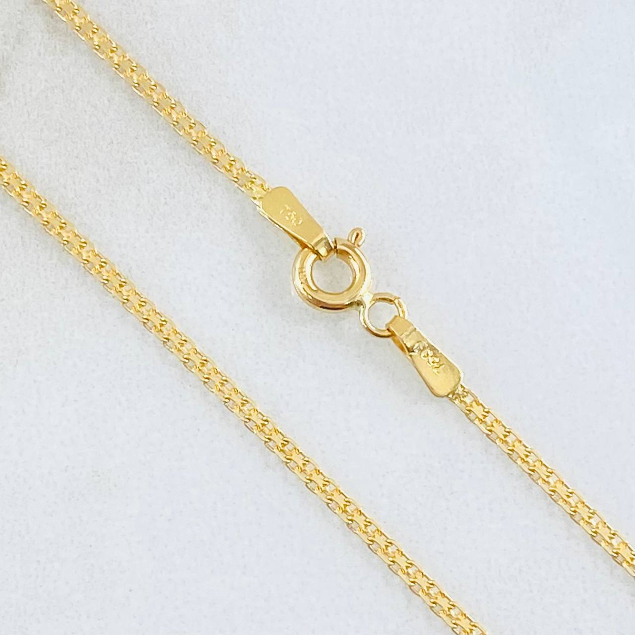 Cadena China 2.3gr / 17 3/4 in / Oro Amarillo +1 18K !