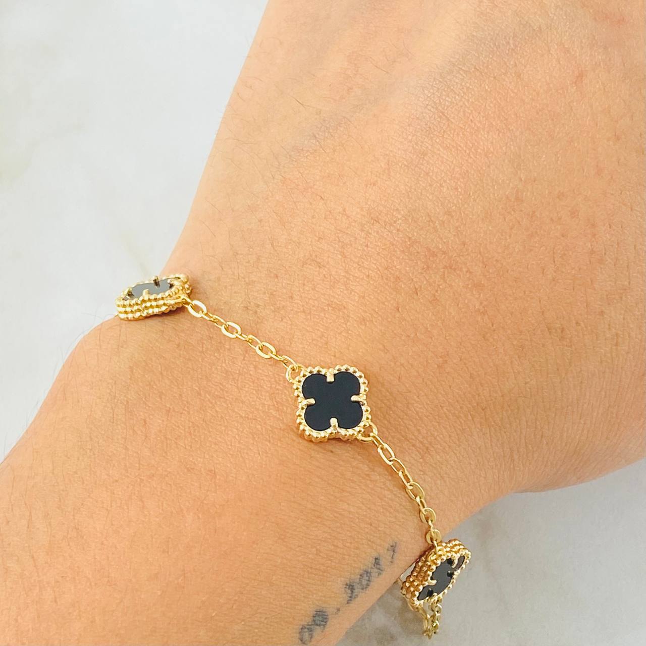 Clover Bracelet Black 5.75gr / 8 1/2 in / 18K Gold