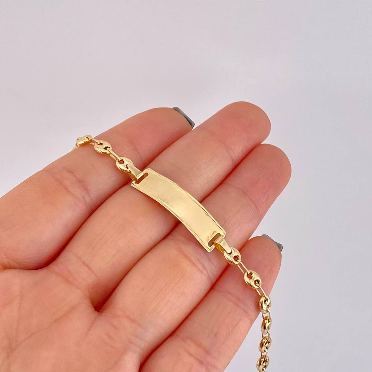 Pulso Gc curva rectangular 2.7g / 7 1/4 in / 4.1mm Oro Amarillo 18K