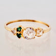 Anillo Solitario Flores Delicadas 0.9gr / T5 / Oro Amarillo 18K