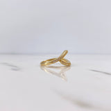 Oval Ring 3.1gr / Size 7 3/4 / White Zircons 18K Yellow Gold $