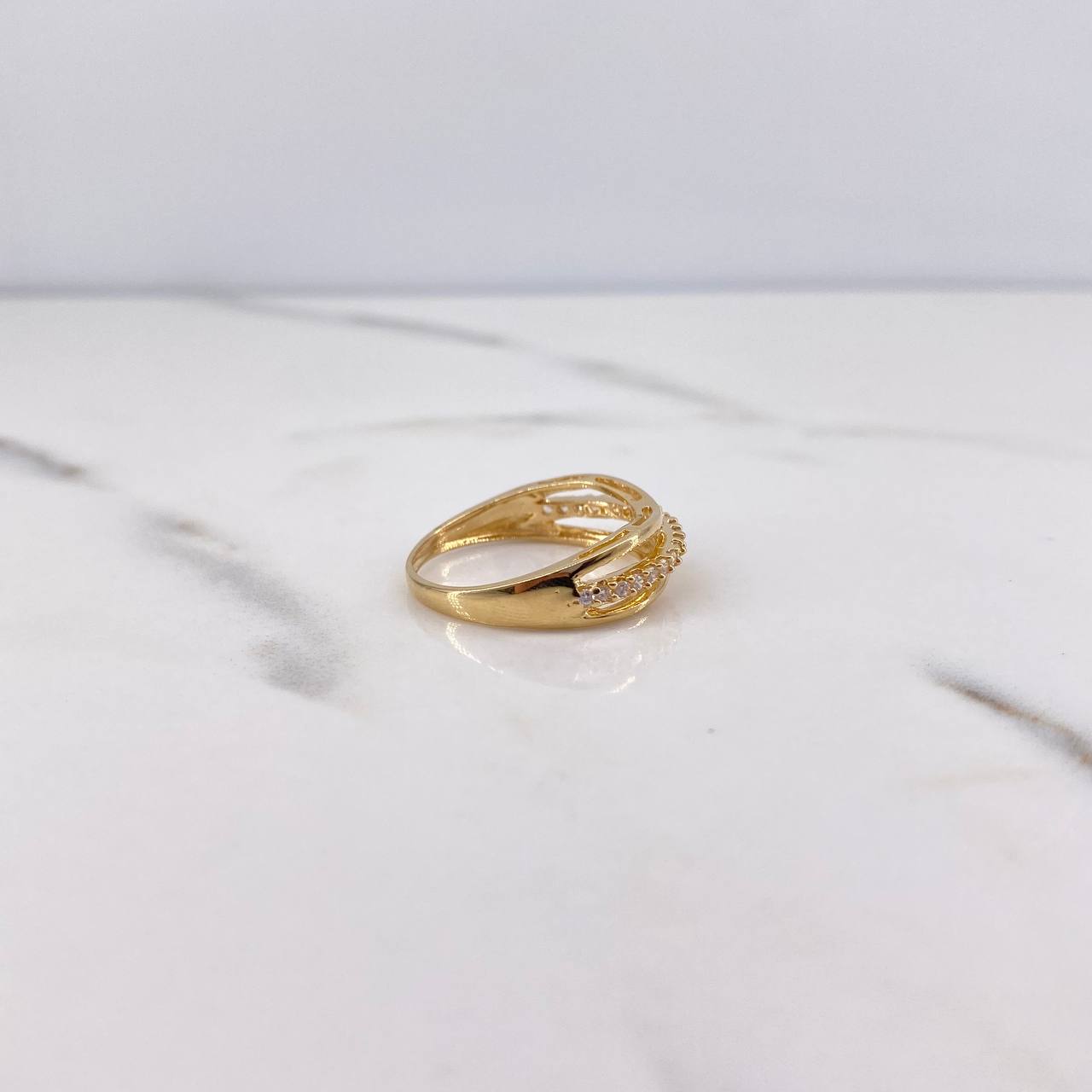 Central Line Ring 2.85gr / T6 3/4 / White Zircons 18K Yellow Gold $