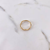 Zig-Zag Wave Ring 1.85gr / Size 6 3/4 / White Zircons 18K Yellow Gold $