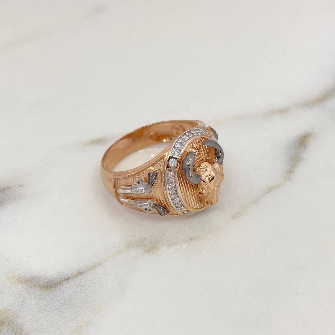 Buffalo Skull Ring 10.35gr / Size 10 3/4 / White Zircons Three 18K Golds #