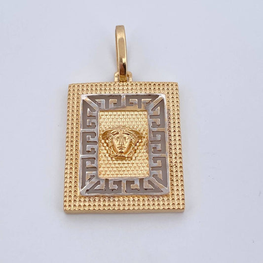 Dije Placa Medusa 6.35gr / 3.7cm / Dos Oros Amarillo Blanco  18K $