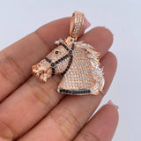Pendant Horse 8.3gr / 3.6cm / White and Black Zircons Three 18K Gold $