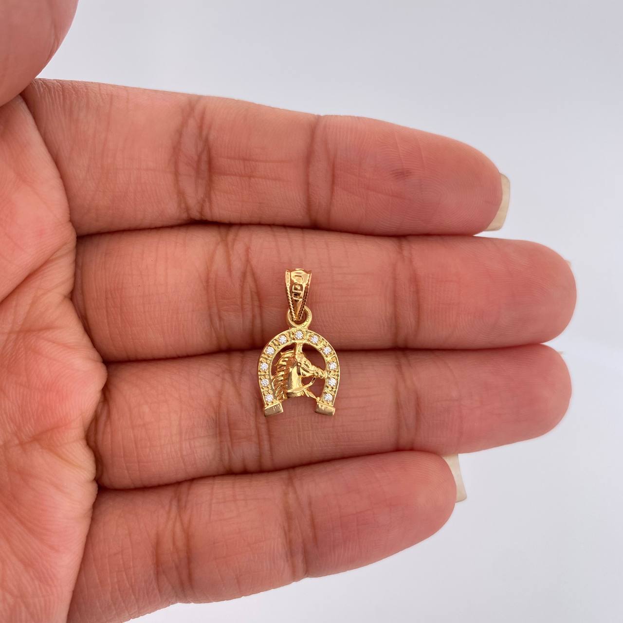 Horse Shoe Pendant 1.1gr / 18K Gold +0$