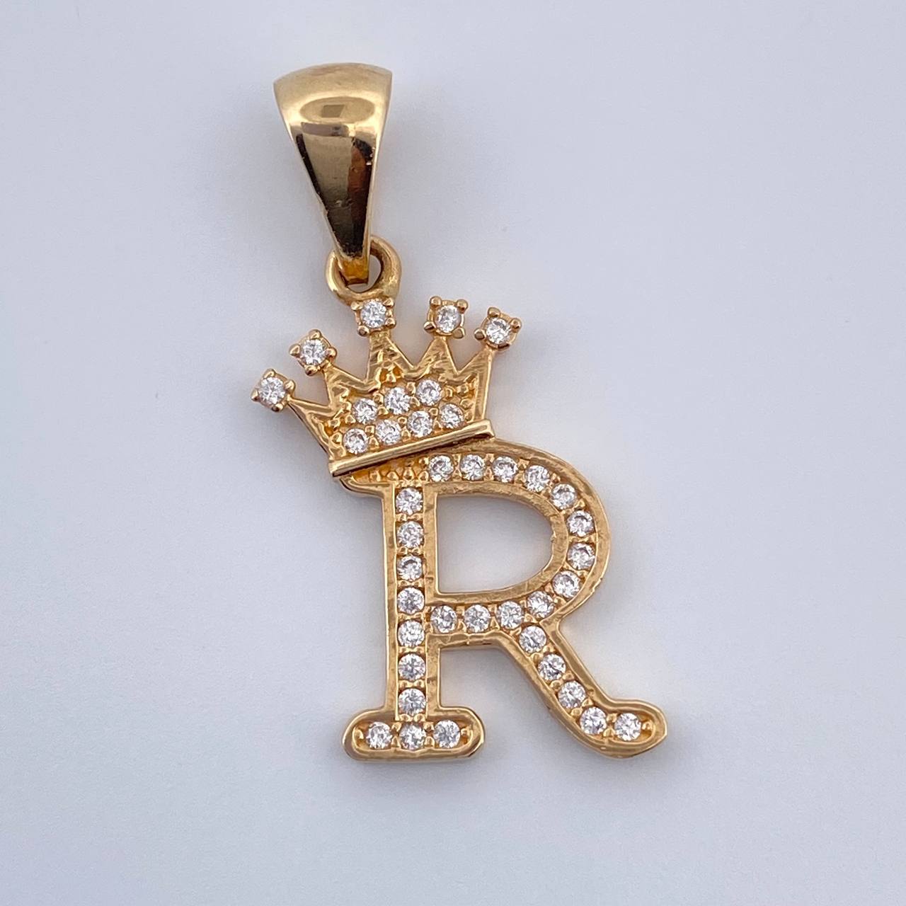 Pendant Letter R Crown 1.75gr / 18K Gold Yellow &