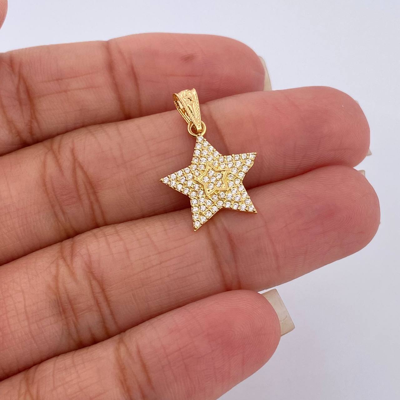Pendant Star 1.3gr / 18K Gold +0$