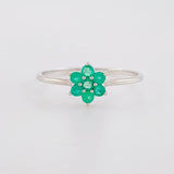 Anillo Flor Seis Petalos 1.3gr / T7 / Esmeraldas 07Pts Oro Blanco 18K (Joya)