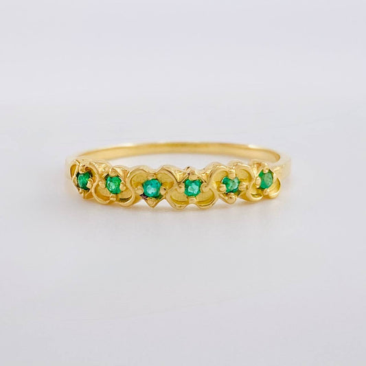 Anillo Corazones Intercalados Esmeraldas 15pts 1.55gr / T6 1/4 / Oro 18K