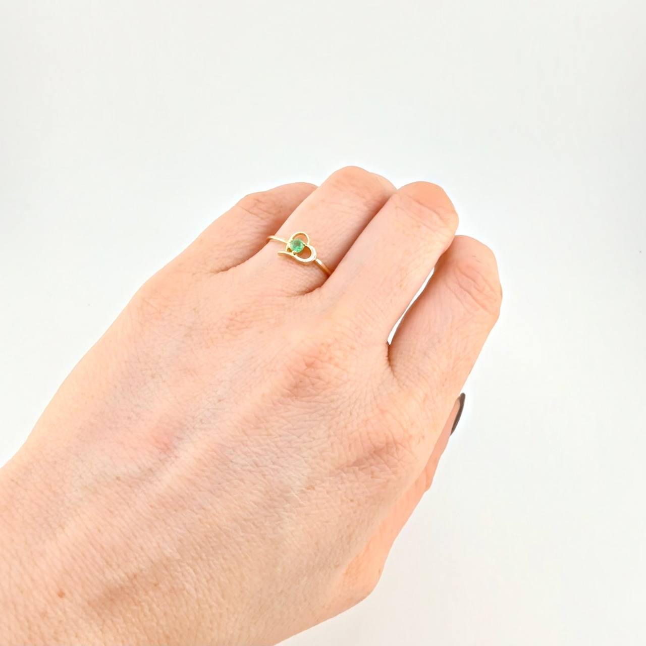 Empty Heart Ring 1.45gr / Size 6 3/4 / Emerald 12pts 18K Yellow Gold (Jewel)