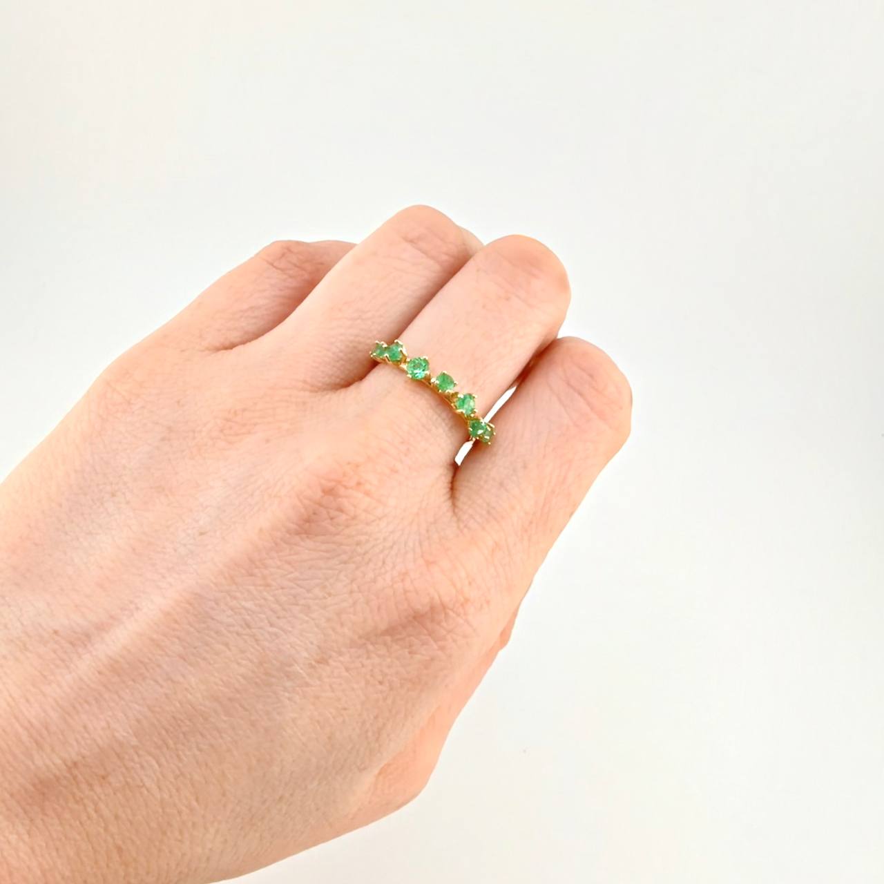 Anillo Hiedra 2.5gr / T8 / Esmeraldas 57pts Oro Amarillo (Joya)