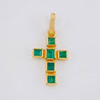 Dije Cruz Latina Cuadricular Esmeraldas 30 Pts 0.9 g / 3/4 in Oro Amarillo 18K