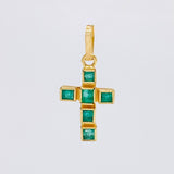 Dije Cruz Latina Cuadricular Esmeraldas 30 Pts 0.9 g / 3/4 in Oro Amarillo 18K