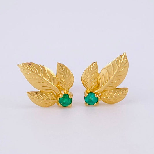 Topos Hoja Triple 2.3gr / 1.4cm / Esmeraldas 18pts - Broche Mariposa Oro Amarillo (Joya)