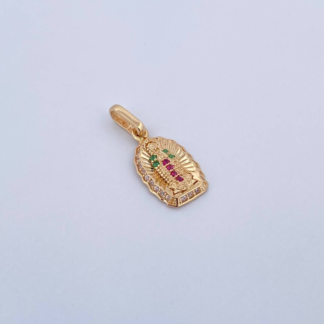Dije Virgen Guadalupe 1.25gr / 2.1cm / Circones Fucsias Verdes Blancos Oro Amarillo 18K &