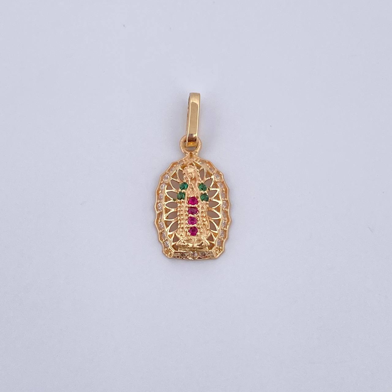 Dije Virgen Guadalupe 1.35gr / 2.1cm / Circones Fucsias Verdes Blancos Oro Amarillo 18K &