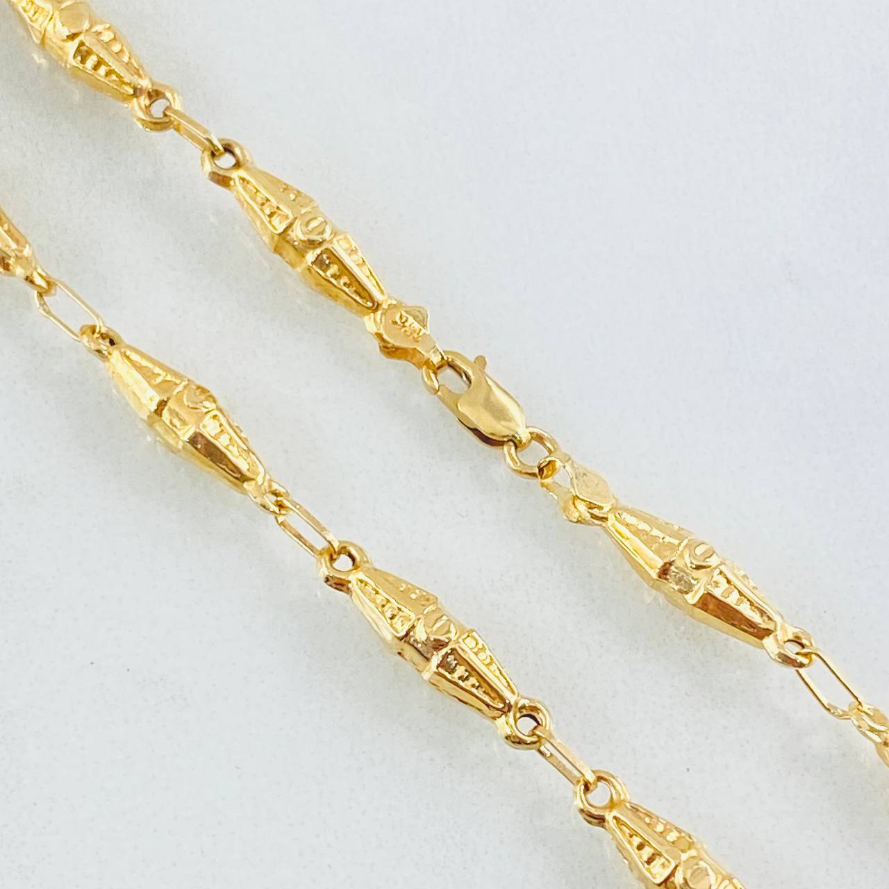 Cadena Rústica 8.5gr / 23 1/2 in / Oro Amarillo 18K