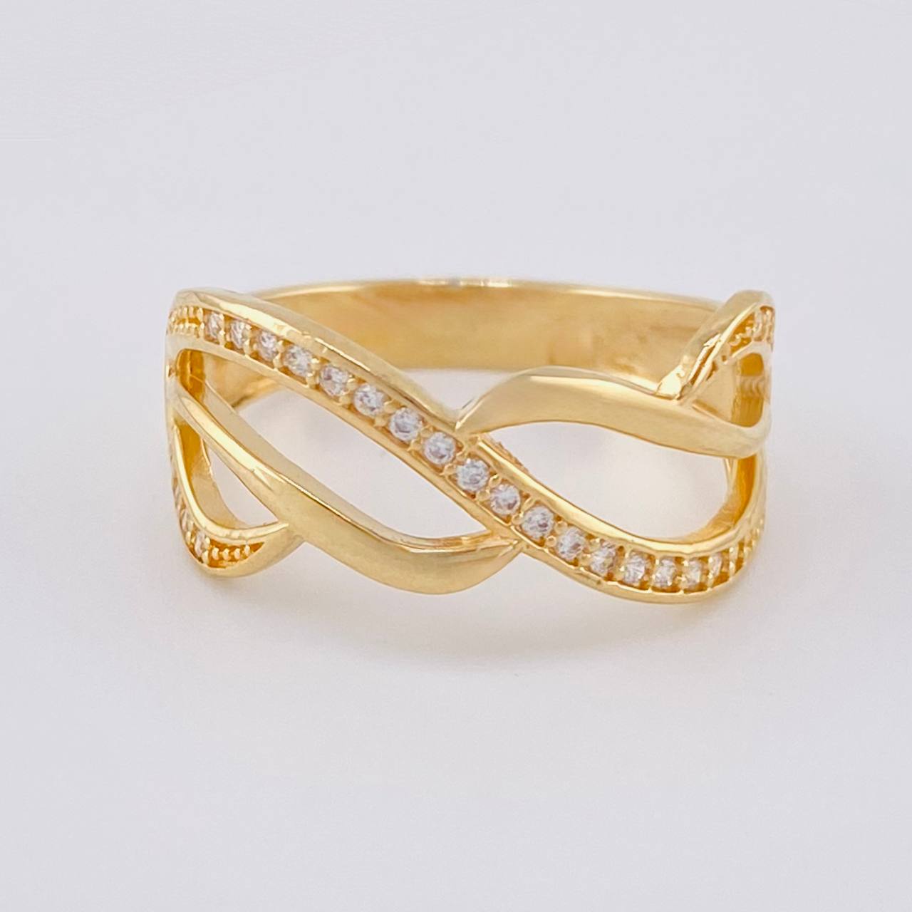 Anillo Rustico Filigrama Cruzado 2.6 g / T6 1/2 Oro Amarillo 18K