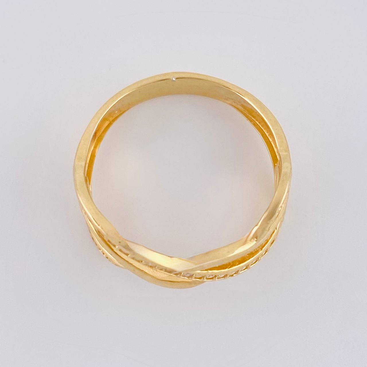 Anillo Rustico Filigrama Cruzado 2.6 g / T6 1/2 Oro Amarillo 18K