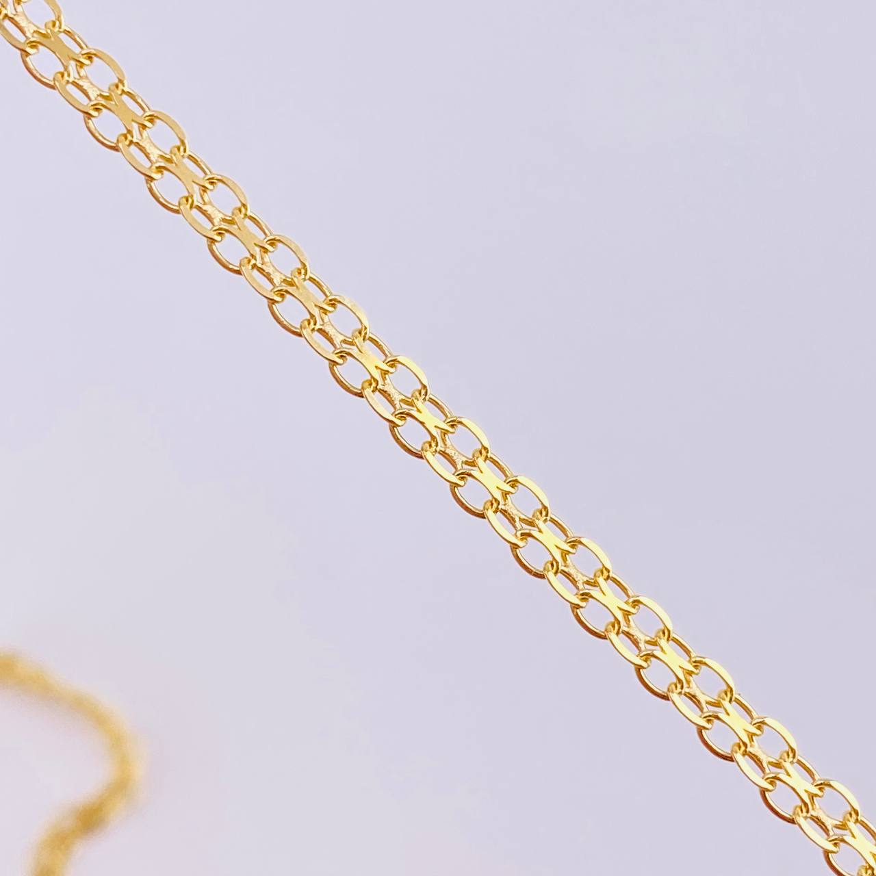 Bismark Chain 6.95 g / 23 3/4 in / 3.05 mm 18K Yellow Gold