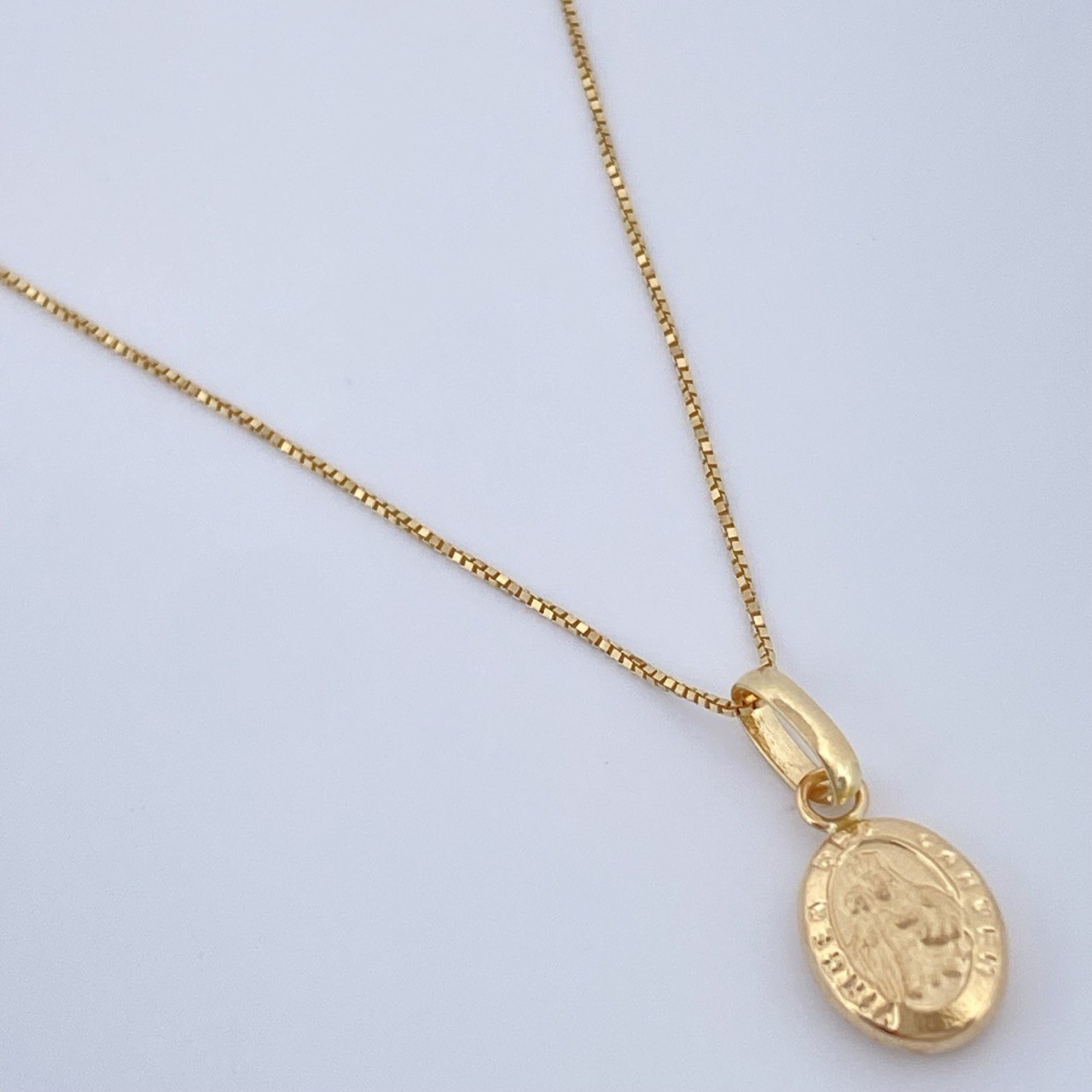 Set Cadena y Dije Veneciana + Virgen del Carmen 1,3gr / Oro Amarillo 18K &