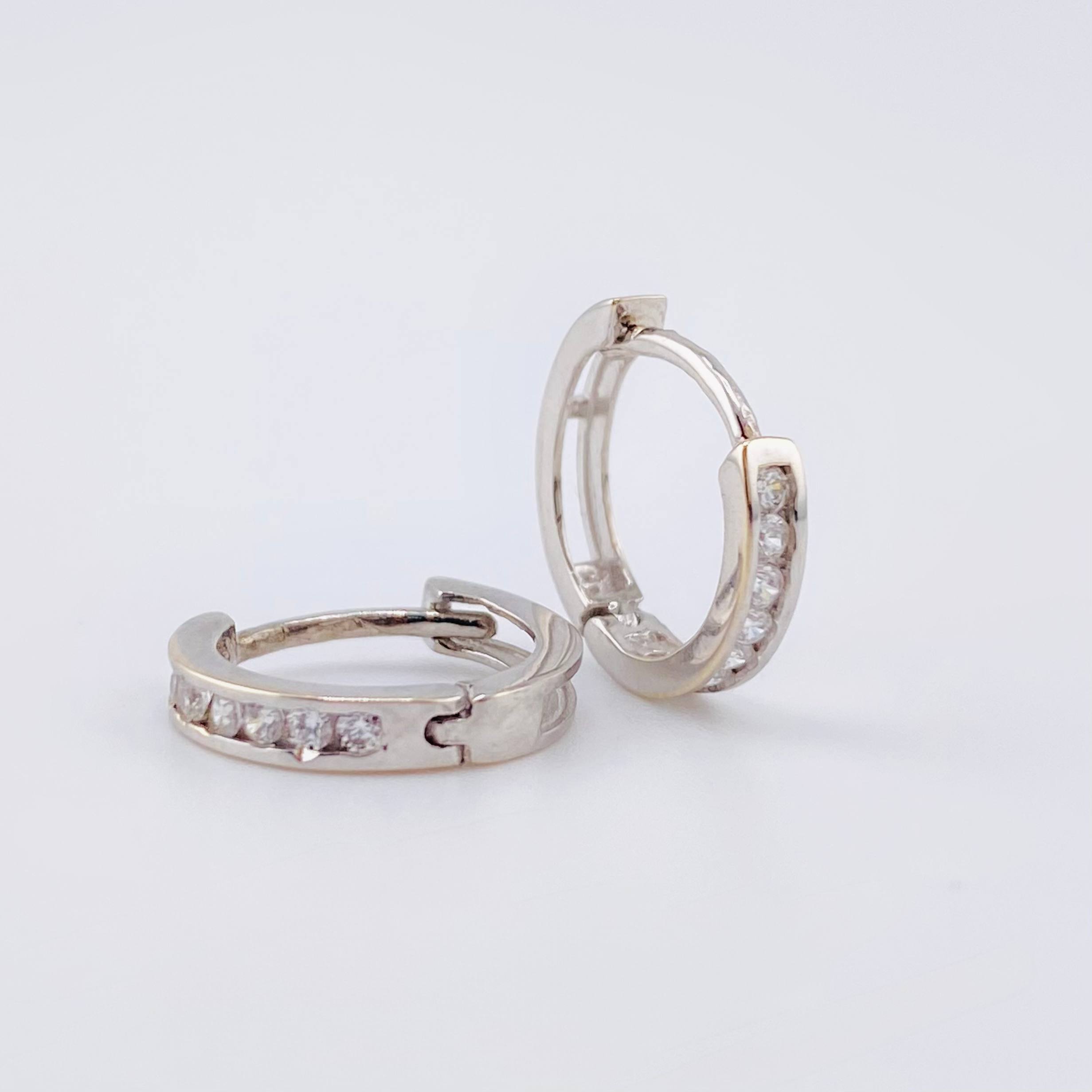 Hoop Earrings Carril Tupido 1.15g / 1/2 in 18K White Gold