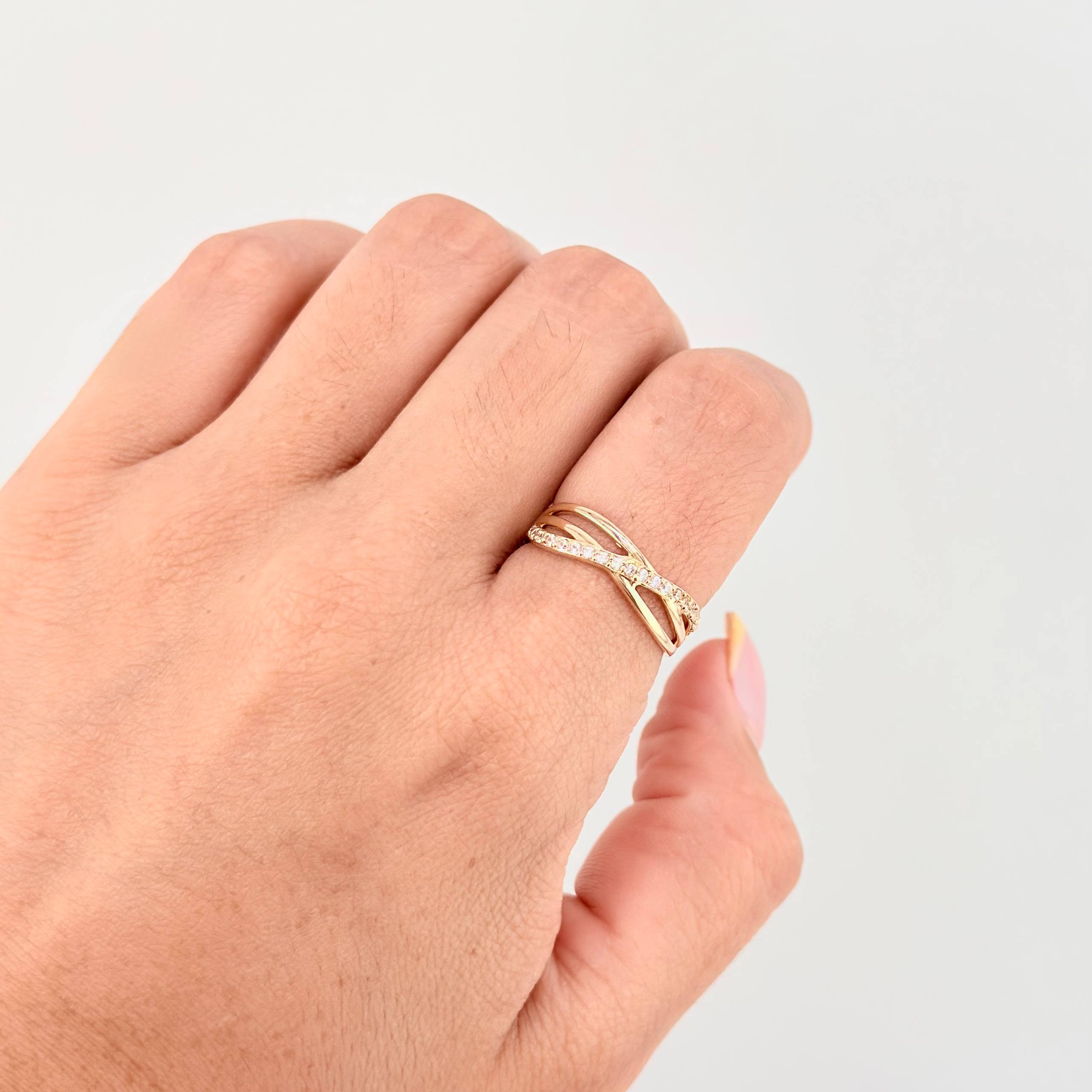 Anillo Carril Enlazado 1.8gr / T7 / Oro Amarillo 18K