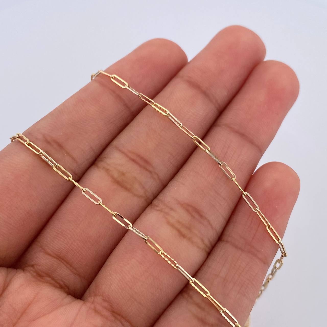 Paperclip Chain 2.45gr / 17.9in / +3 18K Gold &