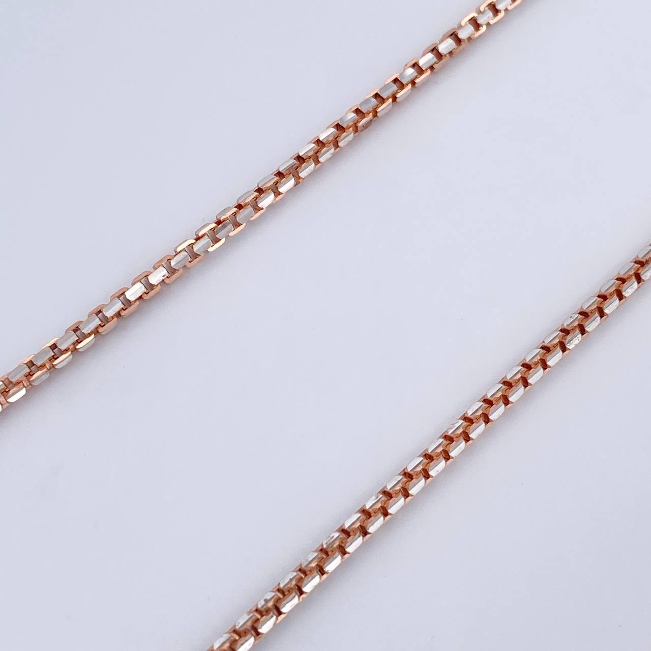 Venetian Chain 11.4gr / 19.7in / +3 18K Gold $