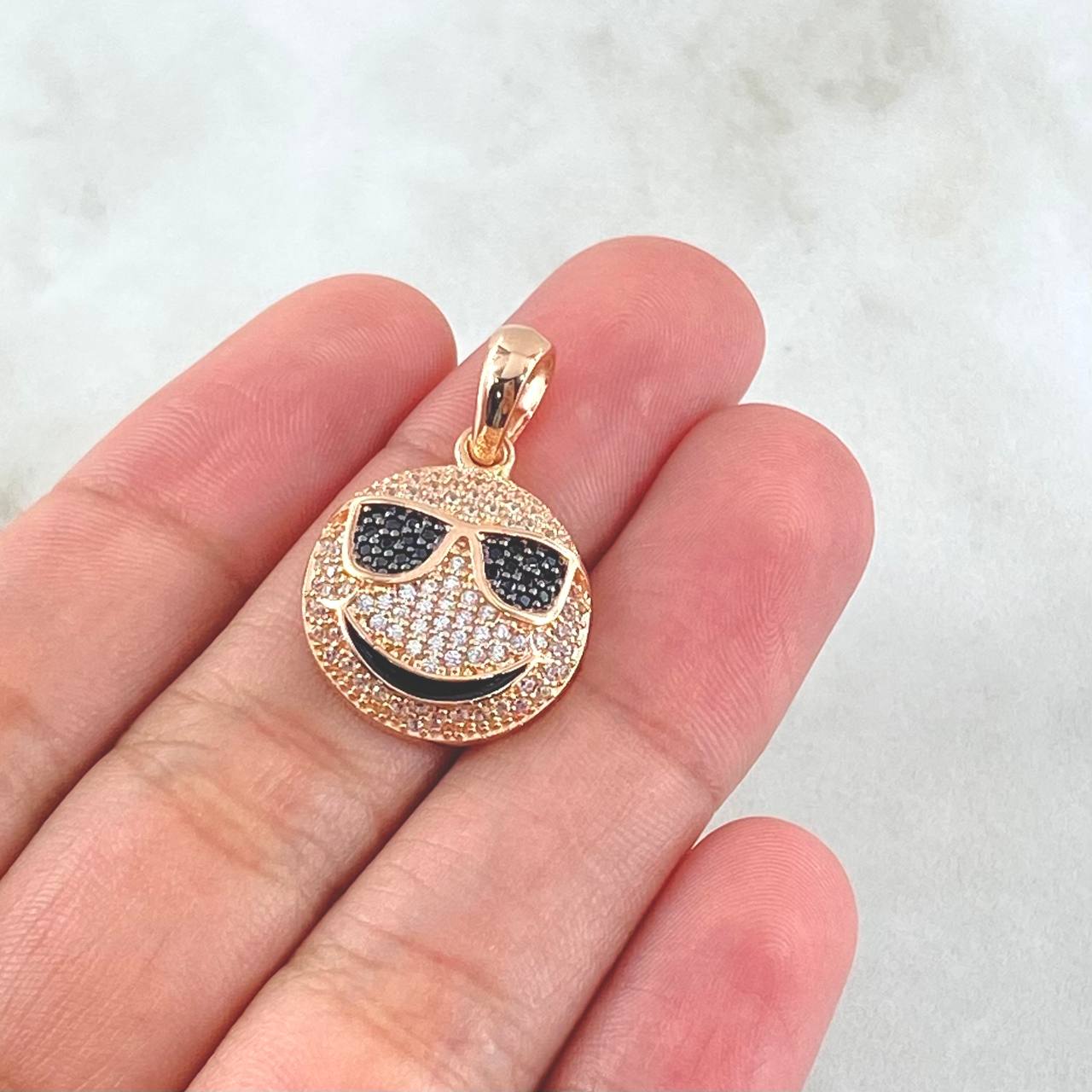 Pendant Emoji With Glasses 3.7gr / 3cm / Black and White Zircons 18K Rose Gold ©