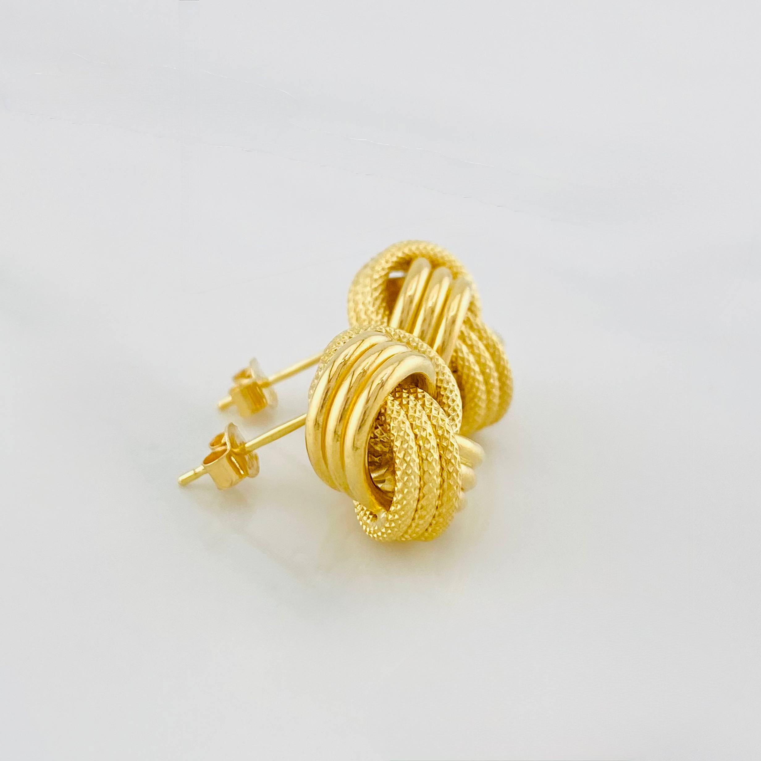 Topos Nudo 1.9g / in / 12.5mm Oro Amarillo 18K