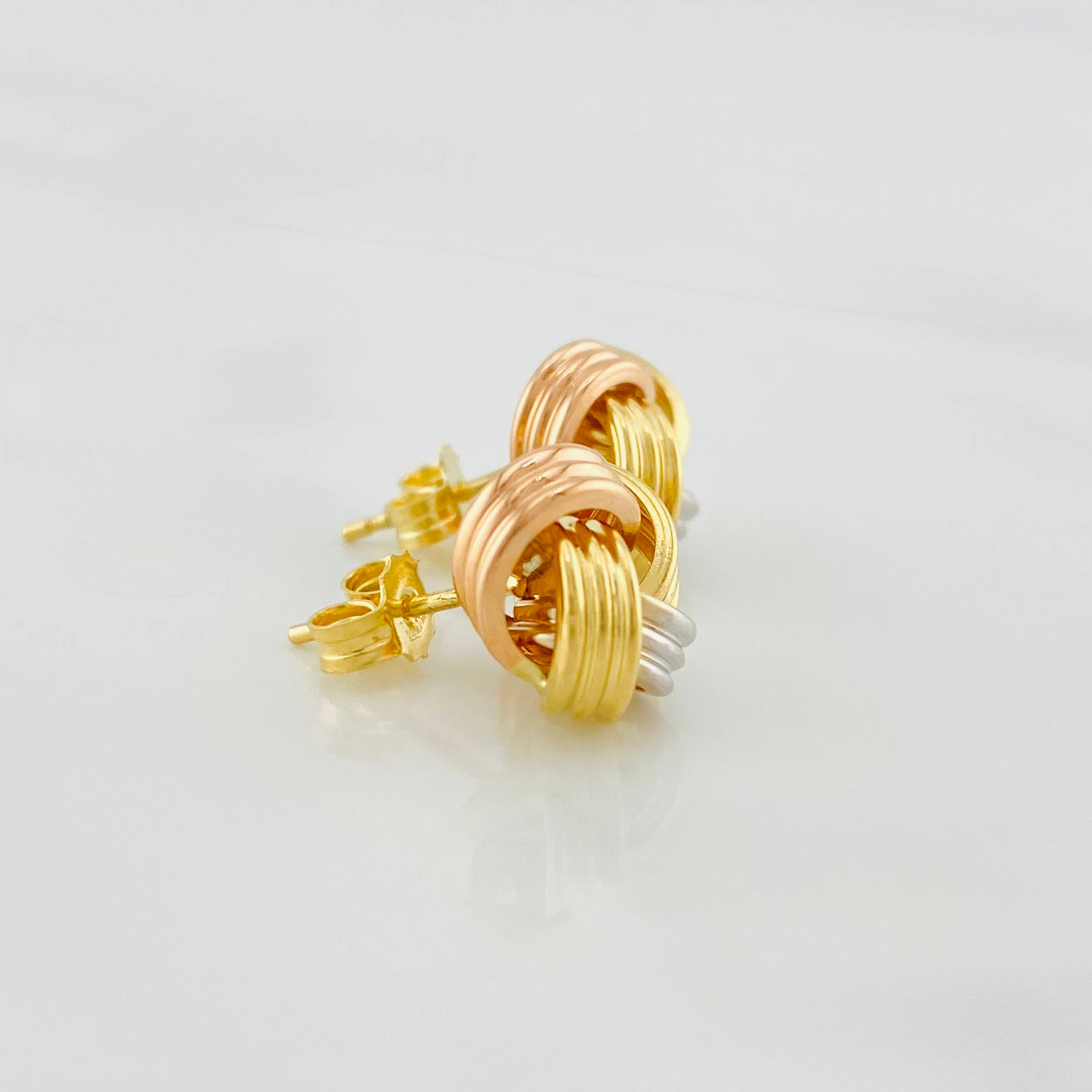 Topos Nudo 2.55g / in / 11.2mm Tres Oros 18K