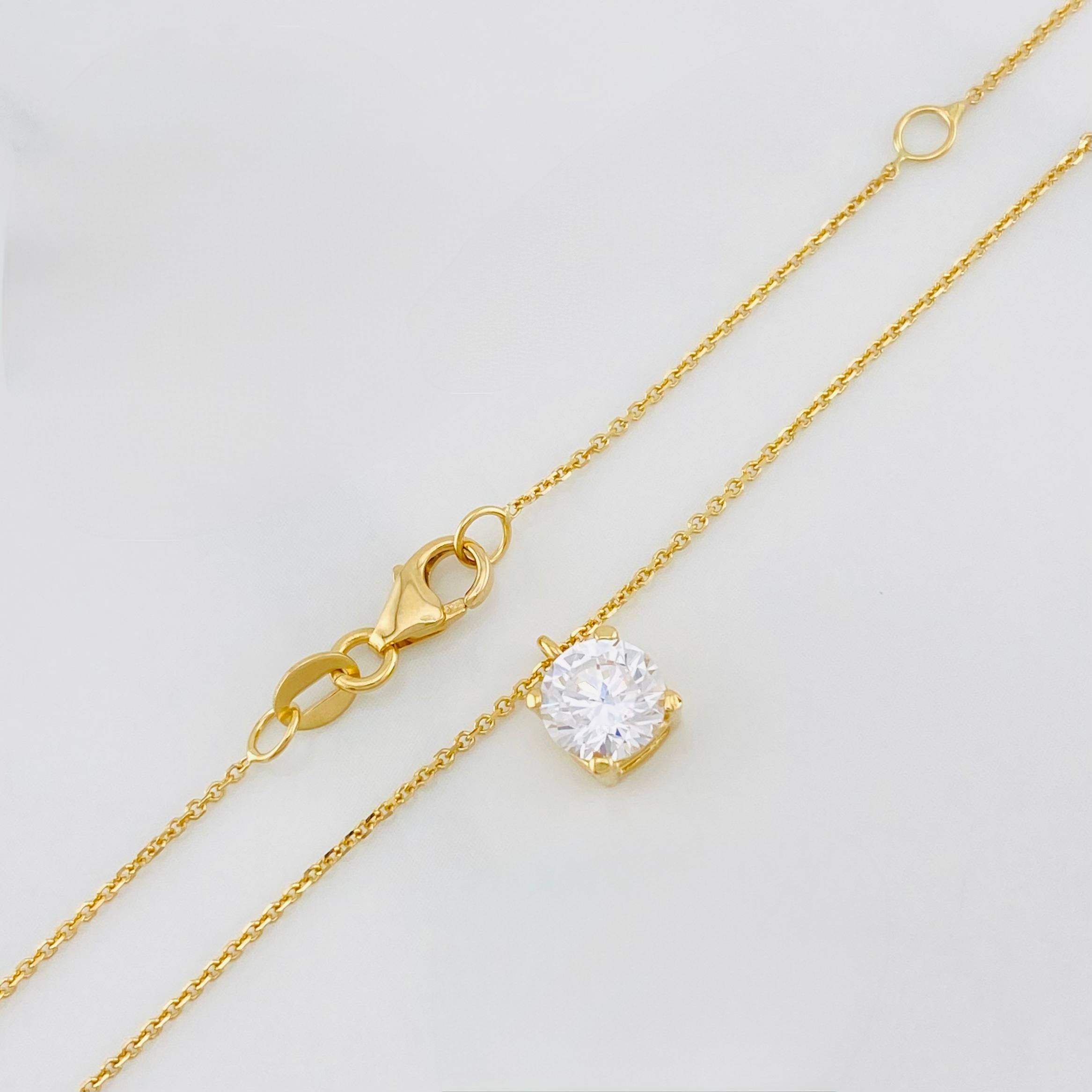 Cadena Aro seguido cuatro garras 2.1g / 17 3/4 in- 16 1/2in / 0.6mm Oro Amarillo 18K