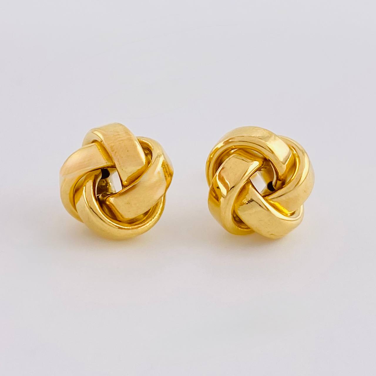 Topos Nudo 1.8g / in / 11.7mm Oro Amarillo 18K
