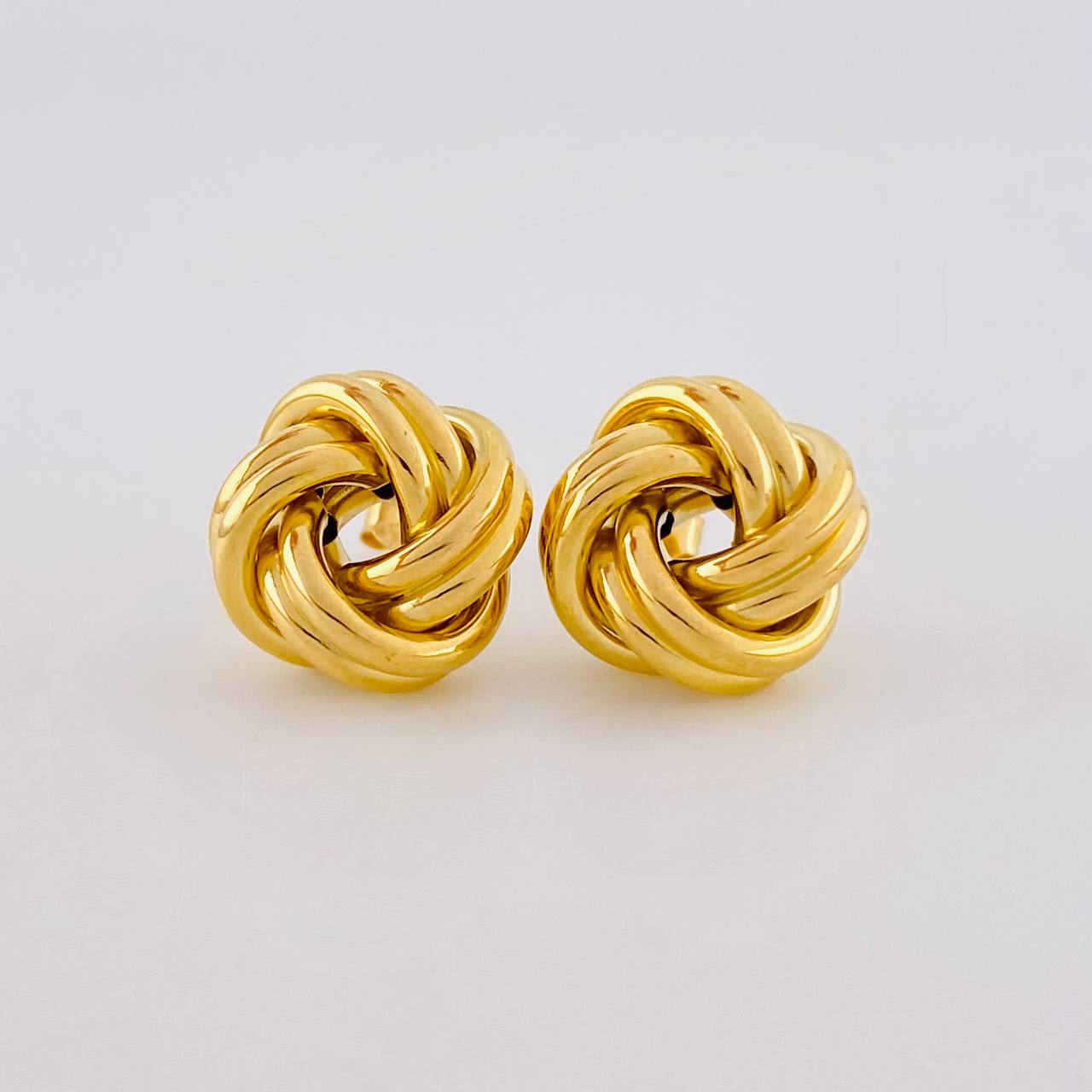 Topos Nudo 2.2g / in / 13.3mm Oro Amarillo 18K