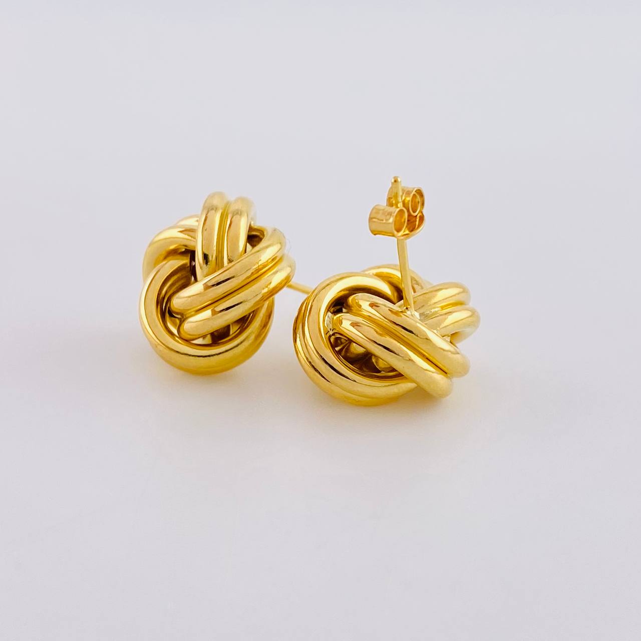 Topos Nudo 2.2g / in / 13.3mm Oro Amarillo 18K
