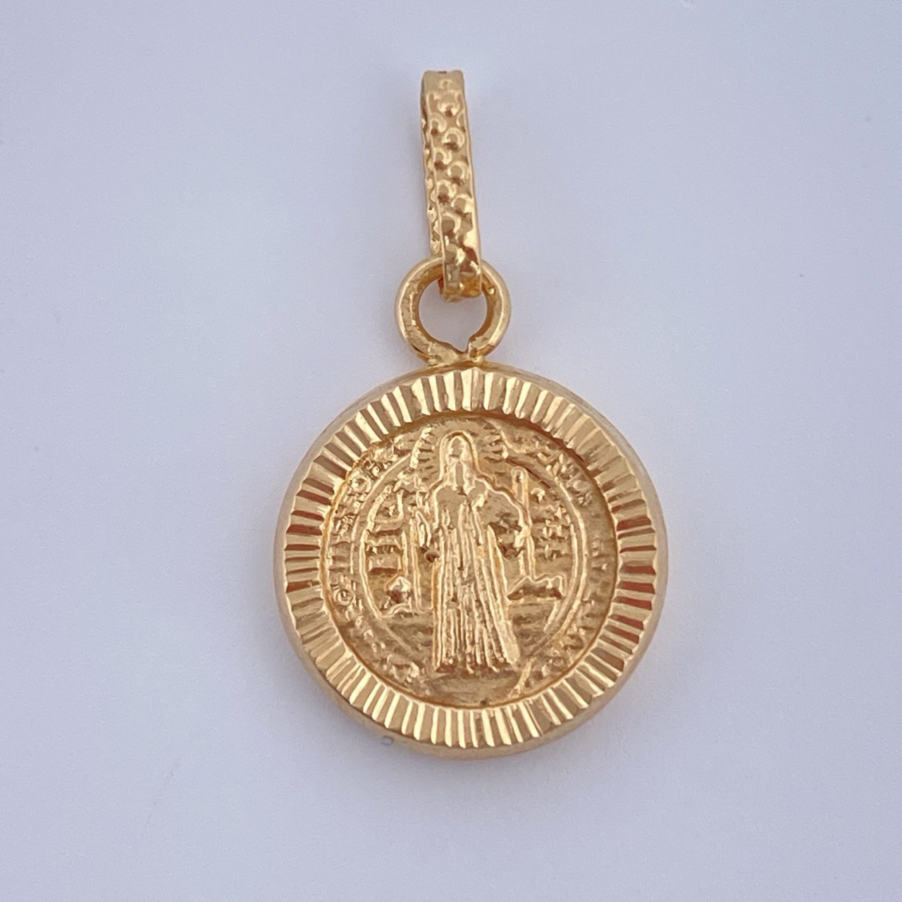 San Benito Pendant 0.85gr / 3/4 in / 18K Gold Yellow