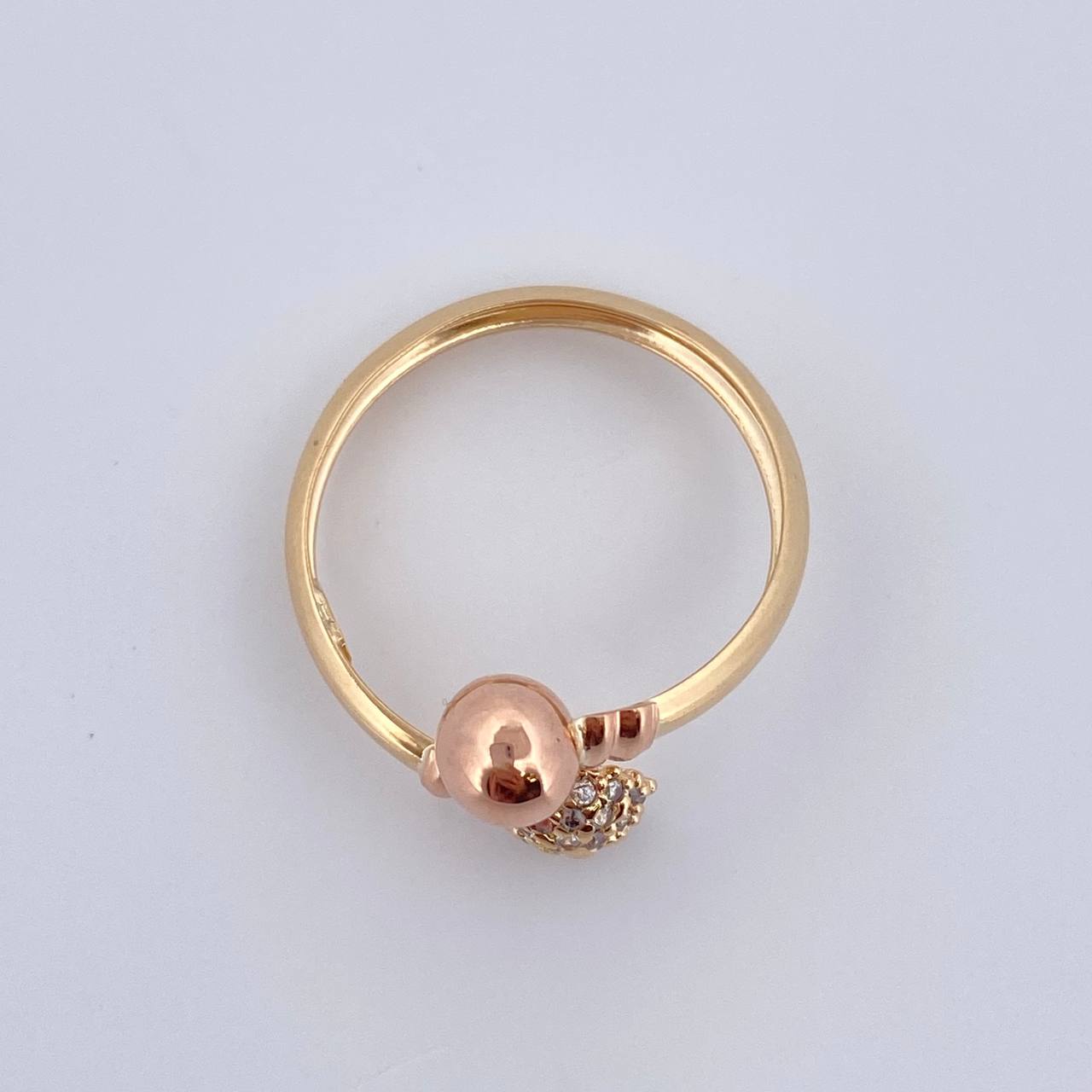 You and Me Ring 2.45gr / Size 7 1/4 / 18K Gold &