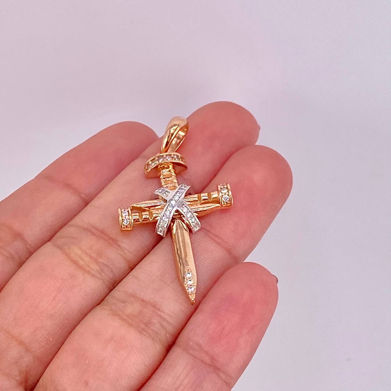 Pendant Cross Nail Penitence 4.8g / 1 1/2 in Two-Tone White and Rose Gold 18K