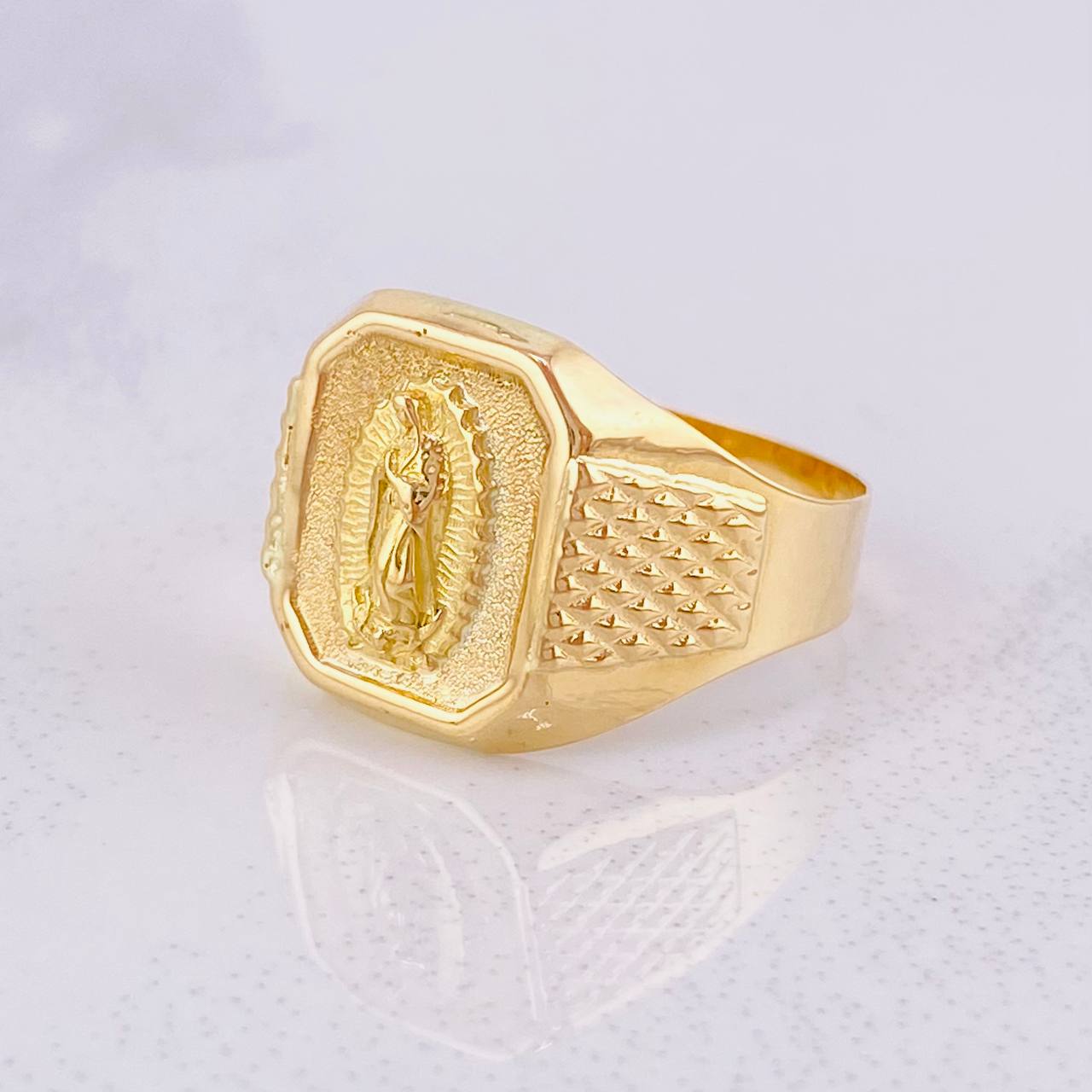 Anillo Virgen de Guadalupe 3.2g / T9 Oro Amarillo 18K