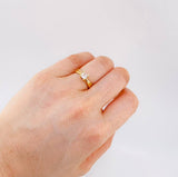 Anillo Solitario Abrazado 3.95 g / T6 1/4 Oro Amarillo 18K